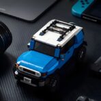 PB8806 1:32 The Toyota Cruiser FJ40 off-road vehicle 622PCS - Image 2